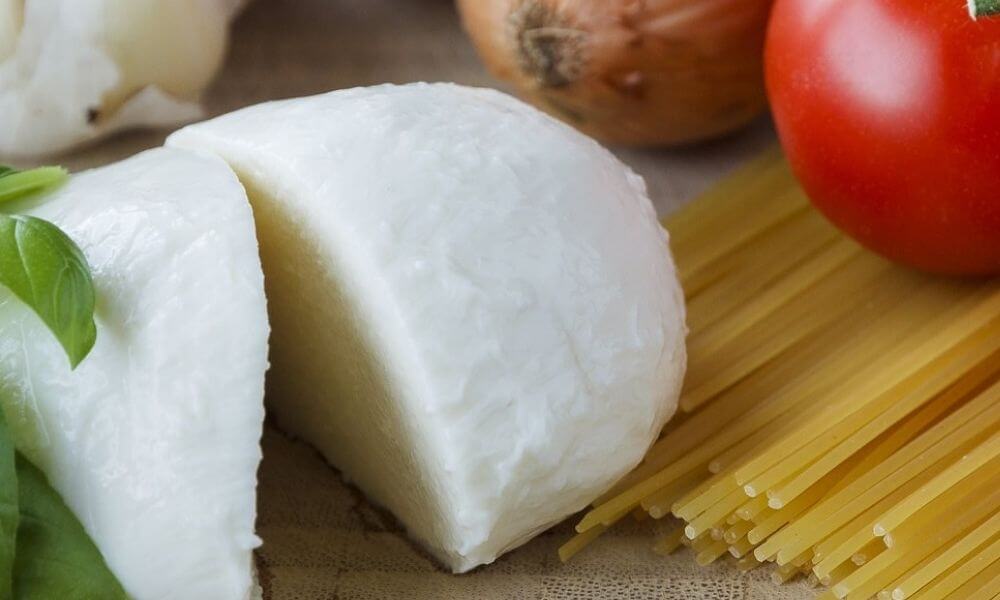 Homemade mozzarella: recipe