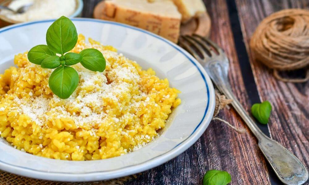 Risotto alla milanese: recipe and ingredients
