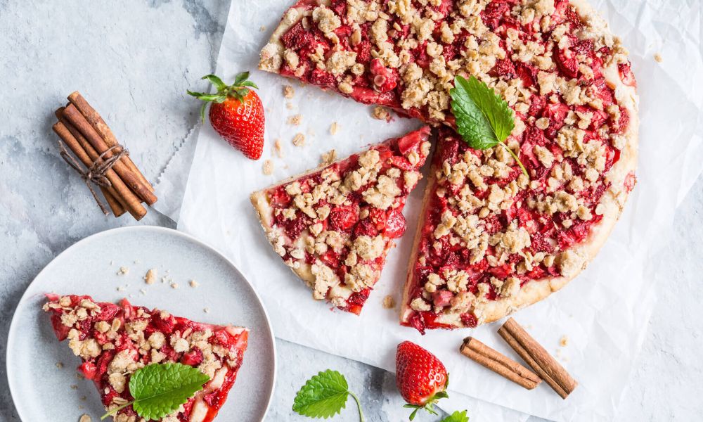 Recipe strawberry and ricotta crumb cake
