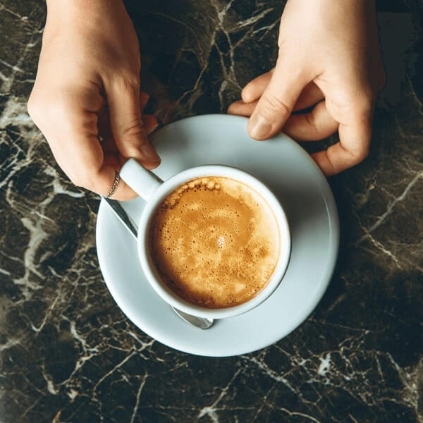 Macchina caffè espresso denso e cremoso