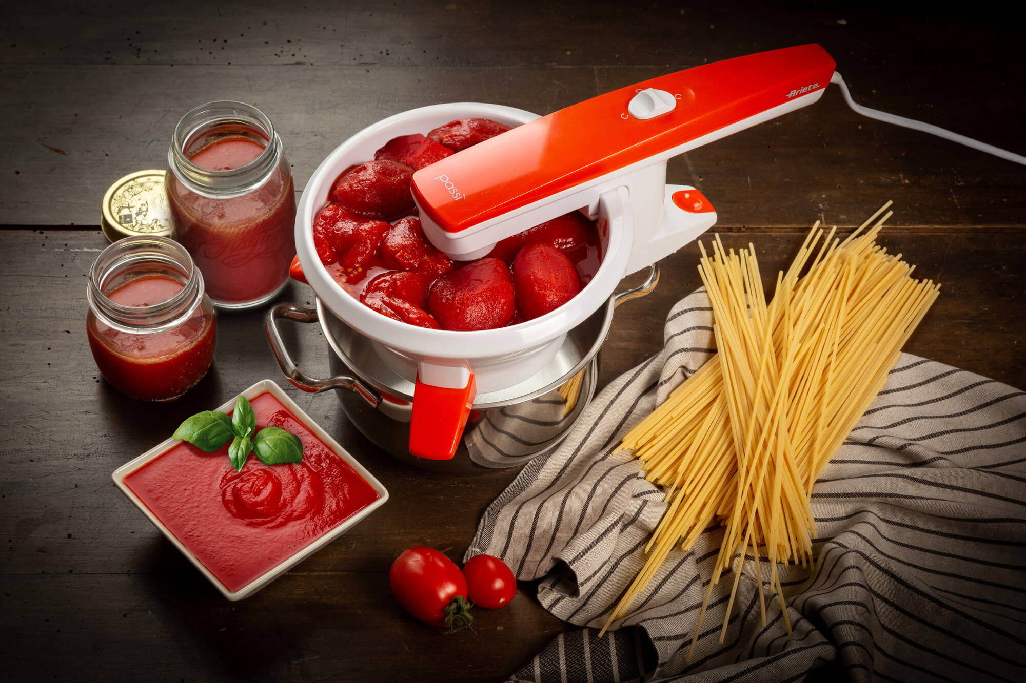 Ariete Passì electric food mill adaptable to any container