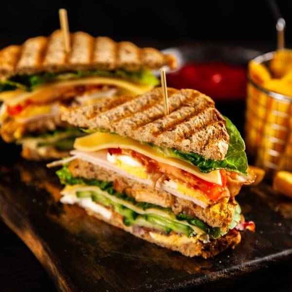 club sandwich panini caldi grill and taste ariete 1918 