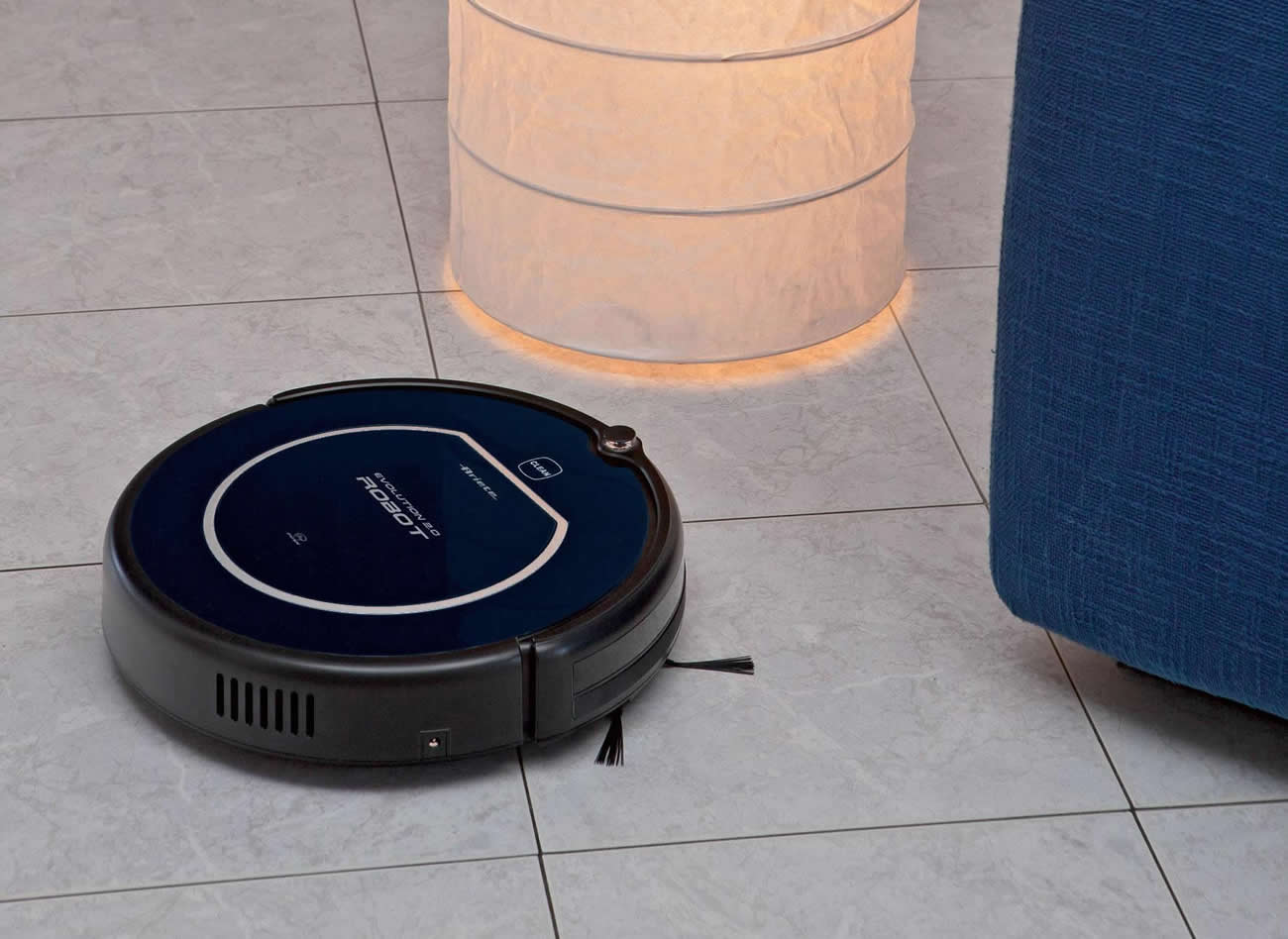 Robot Aspirapolvere con Telecomando Robot Digital Display Robot Aspirapolvere con Telecomando Robot Digital Display