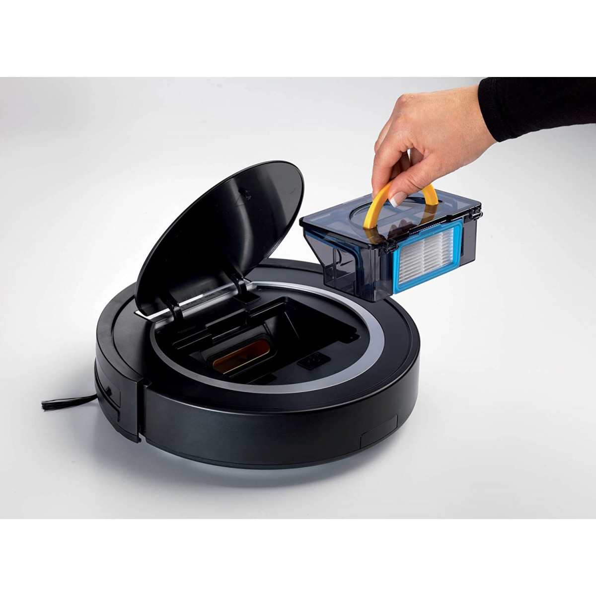 Robot Aspirapolvere nero con telecomando | Robot Xclean | Ariete Store